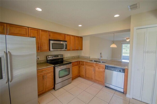 Building Photo - 13312 Fairway Glen Dr