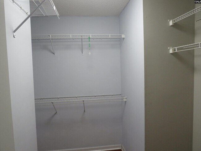 Building Photo - 209 Riverbirch Rd