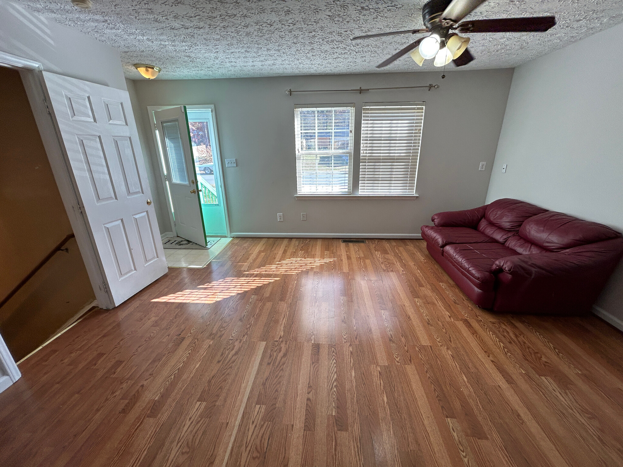 Building Photo - Room in House on Beaverwood Dr