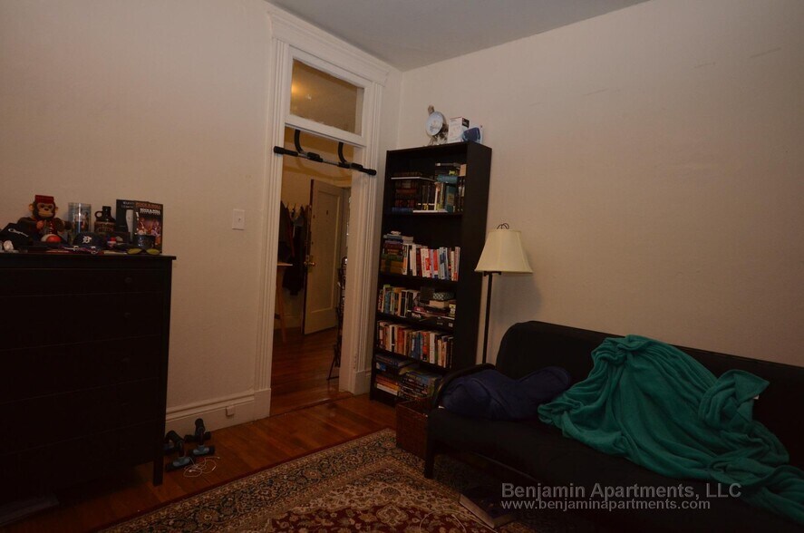 Building Photo - 15 Walbridge St