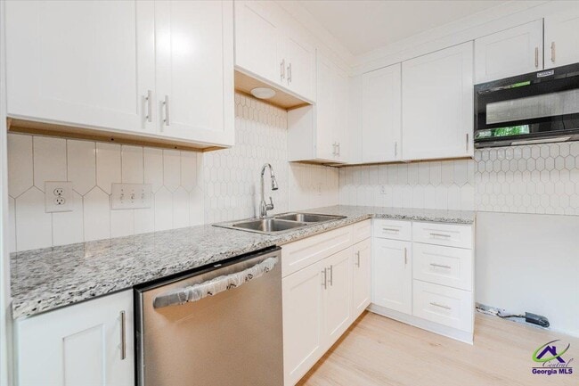 Building Photo - 308 Juniper Rd