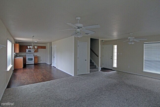 Building Photo - 3 br, 2.5 bath House - 1115 Madison