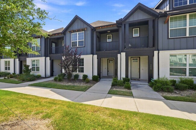 Building Photo - 1652 Jessica Dr