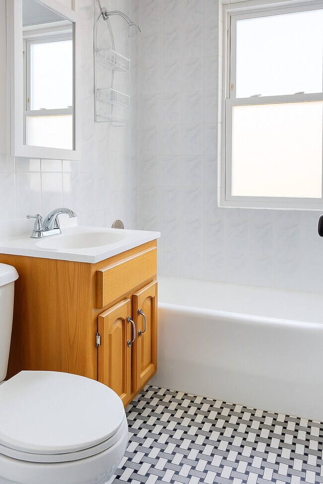 Building Photo - 3909 N Lamon Ave