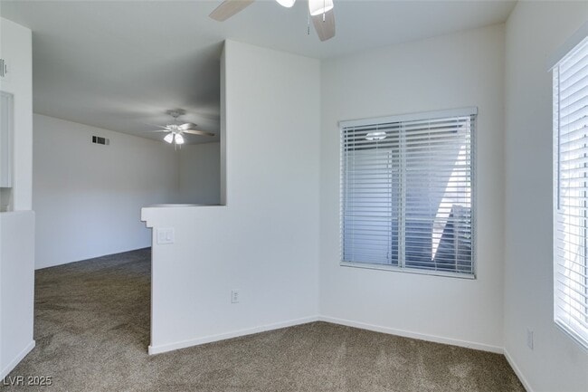 Building Photo - 5525 W Flamingo Rd