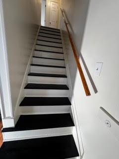 Building Photo - 1272 Chateau Dr