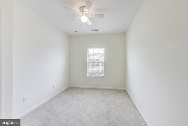 Building Photo - 13404 Waterford Hills Boulevard