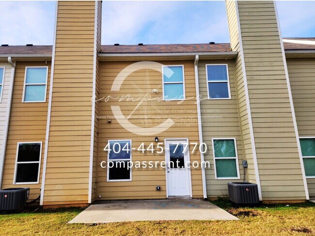 Building Photo - 109 Squarewood Ln NW