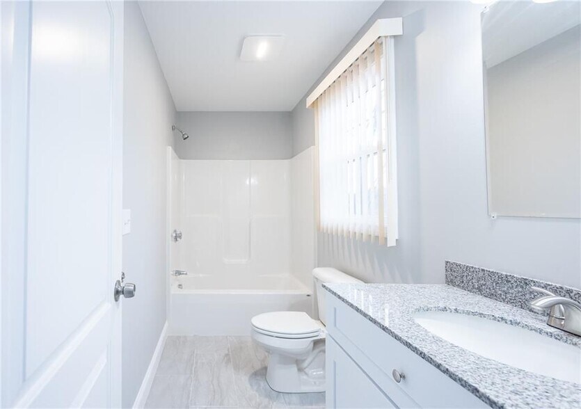 Building Photo - 6 Mainella St