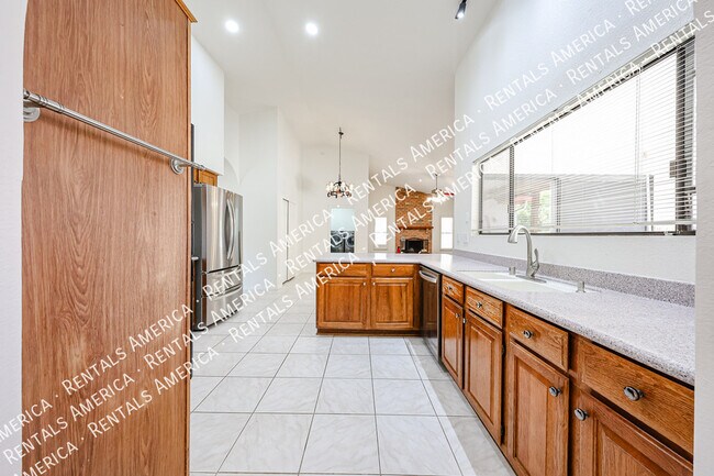 Building Photo - 4150 W Kent Dr