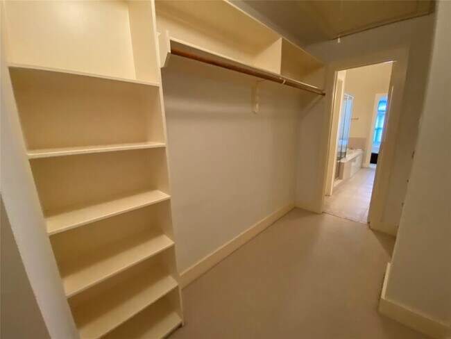 Building Photo - 3501 Link Valley Dr.