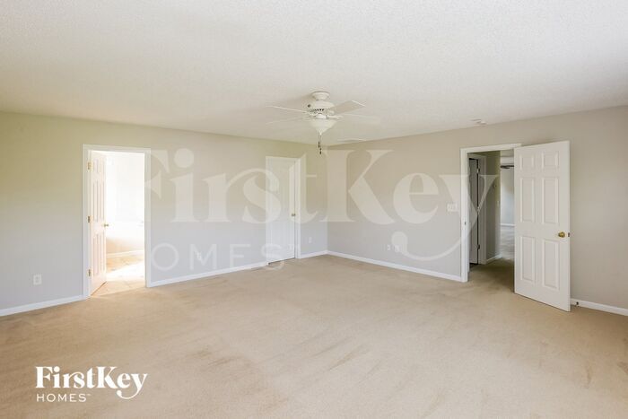 Building Photo - 7006 Tanners Creek Dr