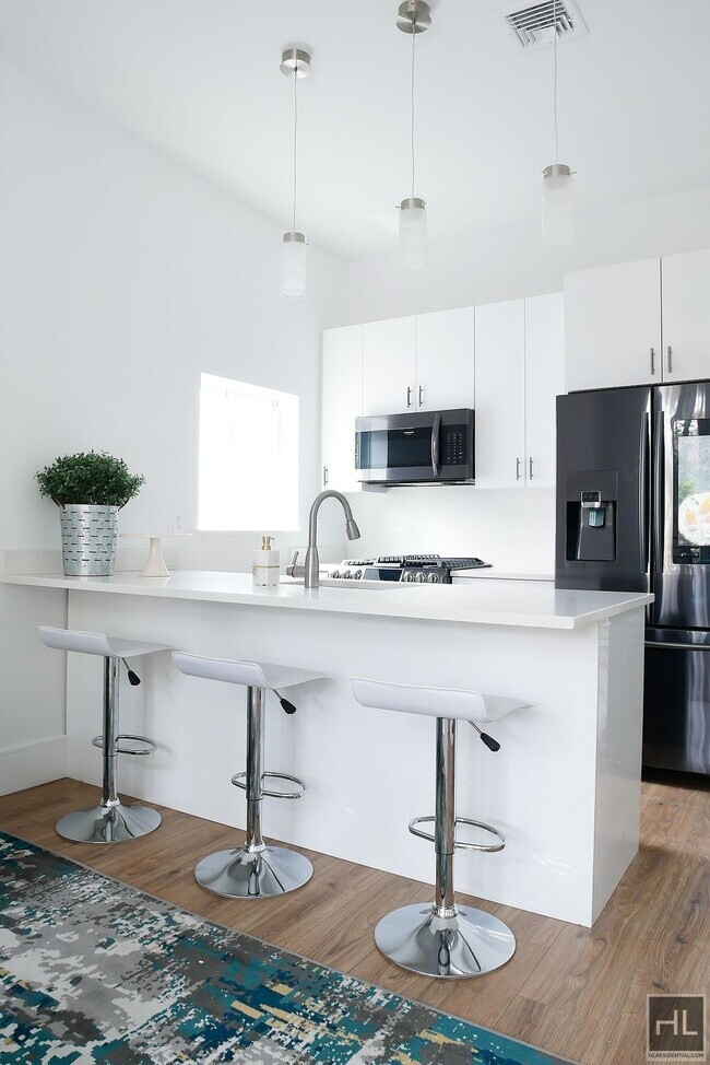 Building Photo - 36-20-36-29 29th St