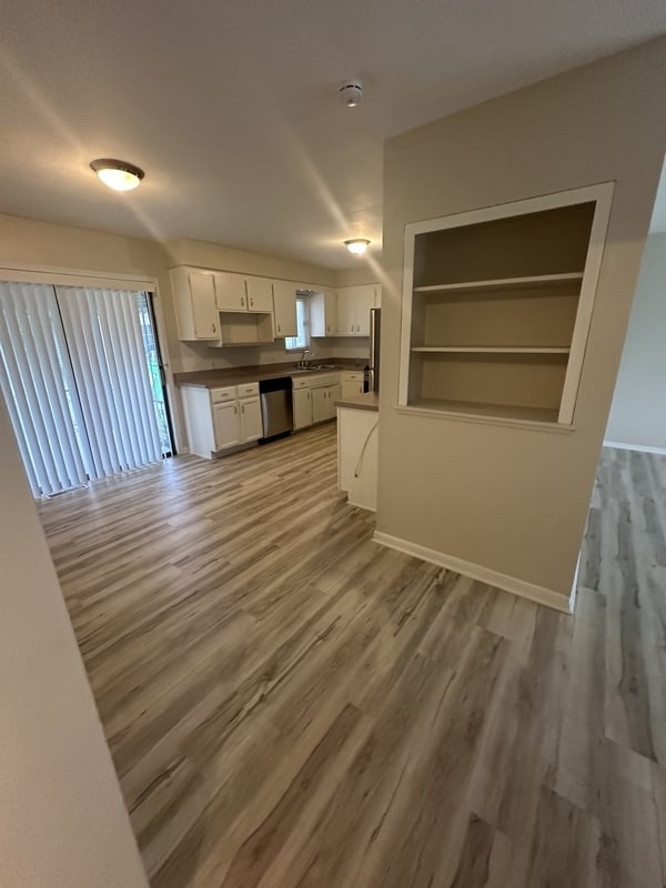 Building Photo - 4913 Donovan Dr