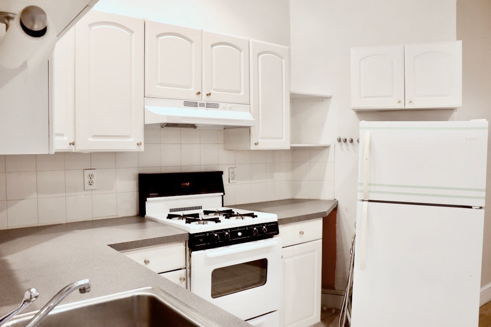 Building Photo - 36 Anderson St