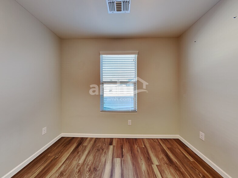 Building Photo - 20789 W Thomas Rd