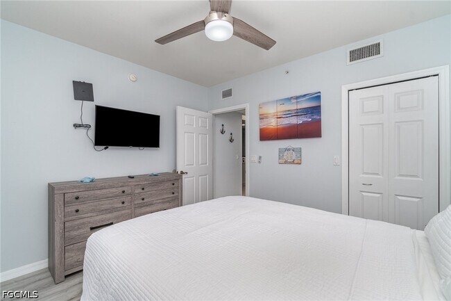 Building Photo - 1781 Four Mile Cove Pkwy