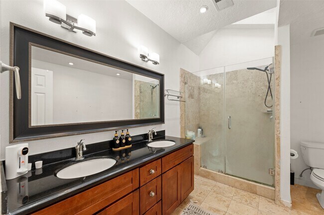 Building Photo - 1538 Beaconshire