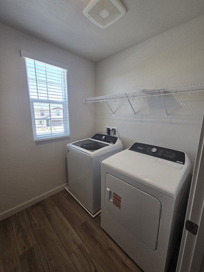 Building Photo - LIMITED TIME OFFER- RECEIVE $300 OFF YOUR ...