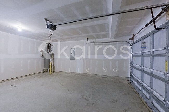 Building Photo - 7016 Moss Creek Way