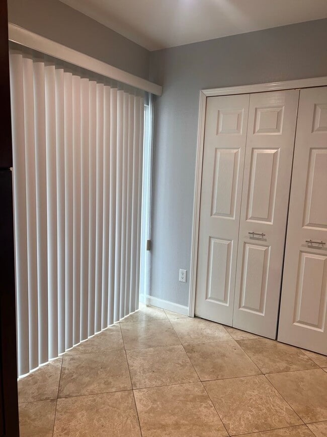 Building Photo - Beautiful 3 Bed / 2 Bath Home with Detached Bonus Space