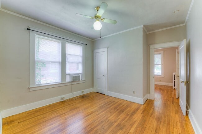 Building Photo - Charming 5BR/2.5BA Brick Bungalow in Vollintine-Evergreen