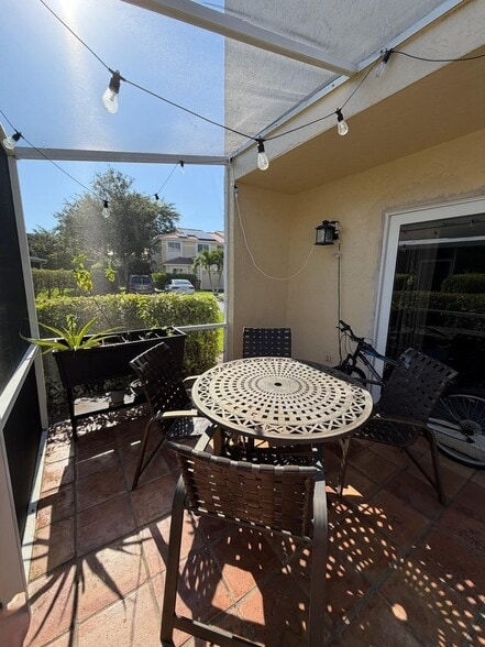Building Photo - 699 Deer Creek Corona Way