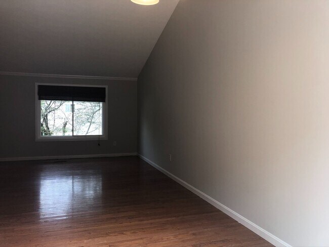 Building Photo - 3852 Beech Down Dr