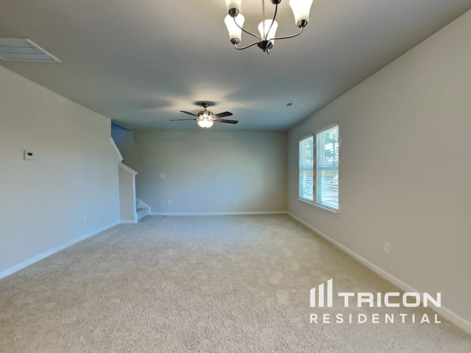 Building Photo - 572 Lakerun Dr