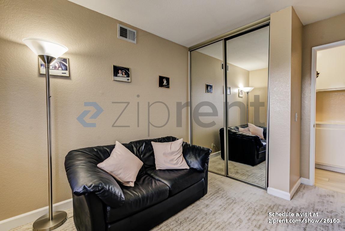 Building Photo - 67 Silkberry