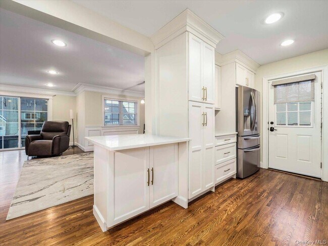 Building Photo - 5 Indian Dr