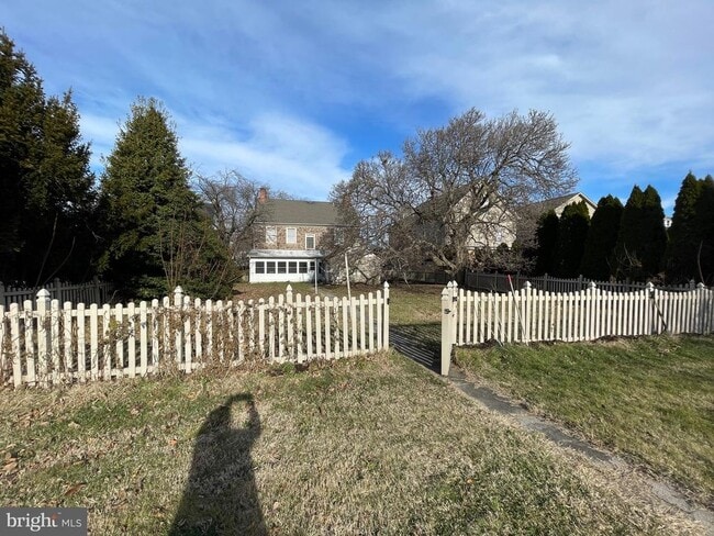 Building Photo - 16 Philadelphia Ave