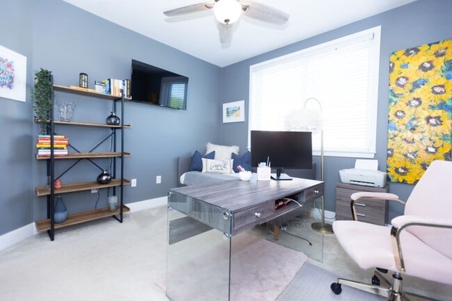 Building Photo - 609 Lakeview Ct