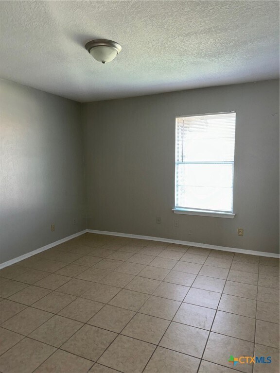 Building Photo - 1207 Charisse St