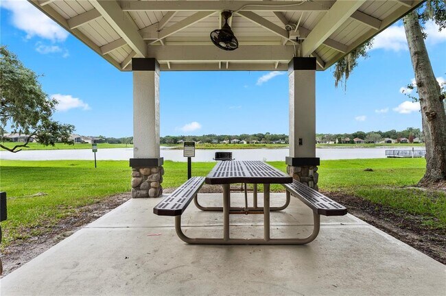 Building Photo - 1393 Stanfield Cove