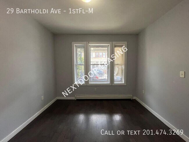Building Photo - 29 Bartholdi Ave