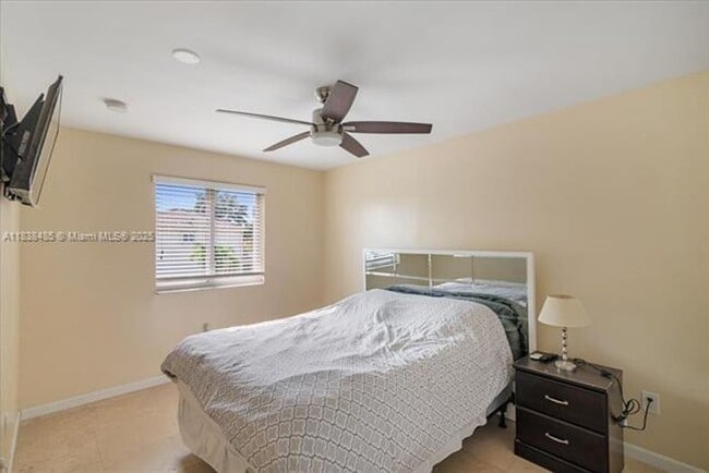 Building Photo - 5776 SW 166th Ct