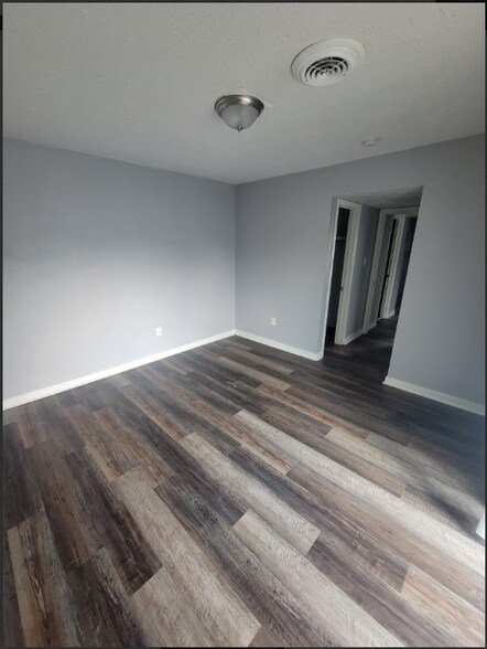 Building Photo - 225 W McDowell Rd