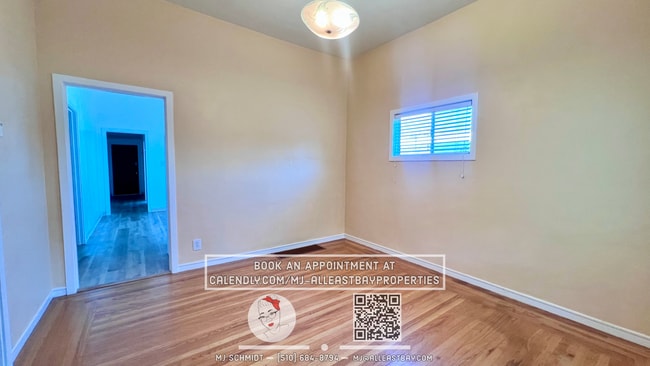 Building Photo - 1/2 Off first months Rent -4 bedroom 2 bat...