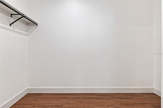 Building Photo - 2727 W Chestnut St