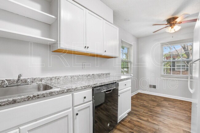 Building Photo - 4405 Landside Dr