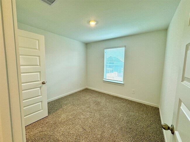 Building Photo - 2814 Lisburn Ter Ln