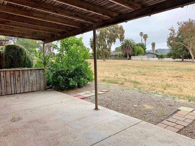 Building Photo - Quiet 2 Bedroom 2 Bathroom Townhouse in Ridgemark!!