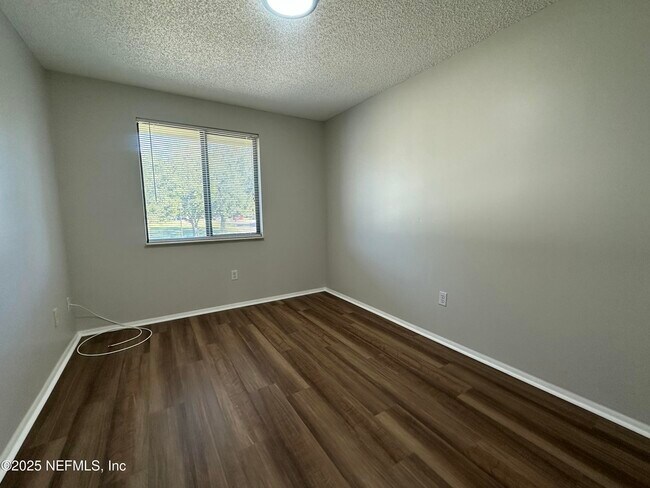 Building Photo - 7042 Prestwick Cir S