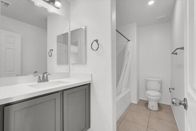 Building Photo - 8033 Skye Foxx St