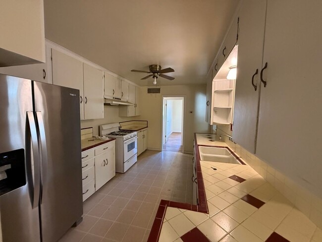 Building Photo - 155 North St