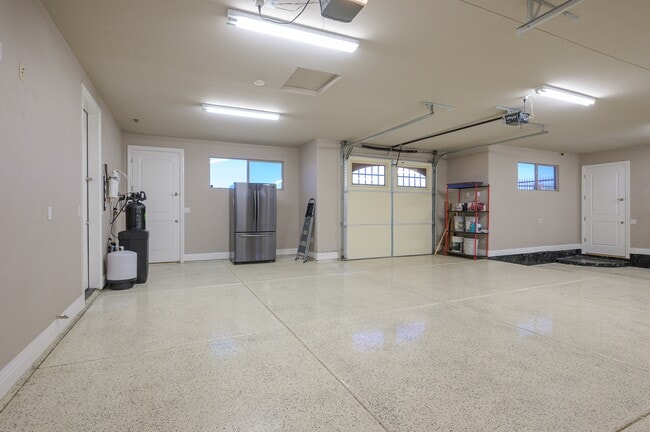 Building Photo - 1362 Pioneer Trail