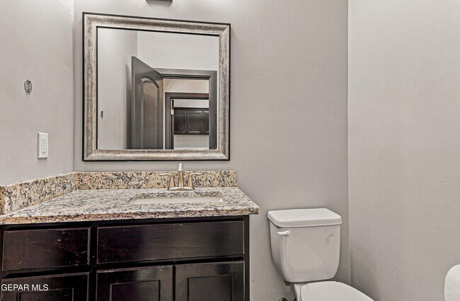Building Photo - 12744 Midland Ct