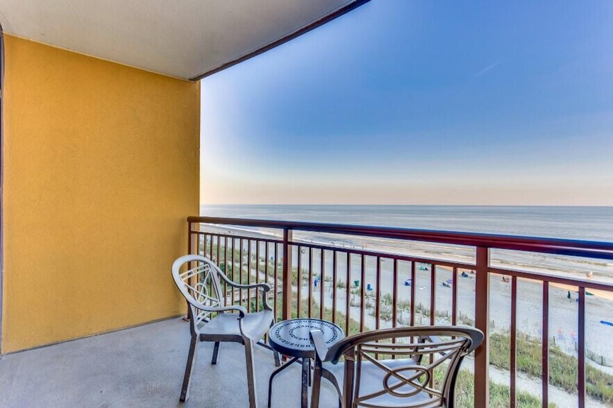Building Photo - 2600 N Ocean Blvd