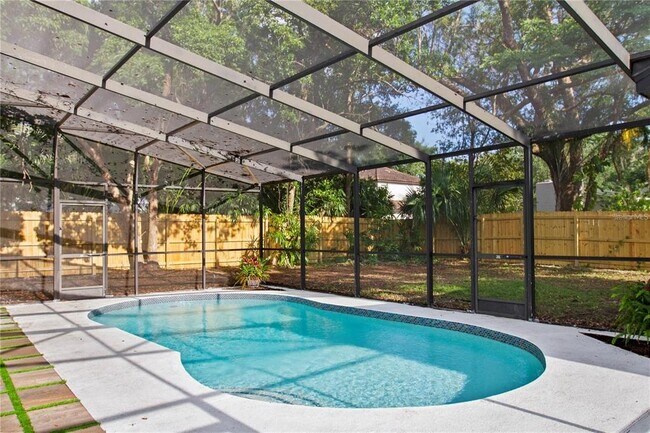 Building Photo - 1368 Hibiscus Ave